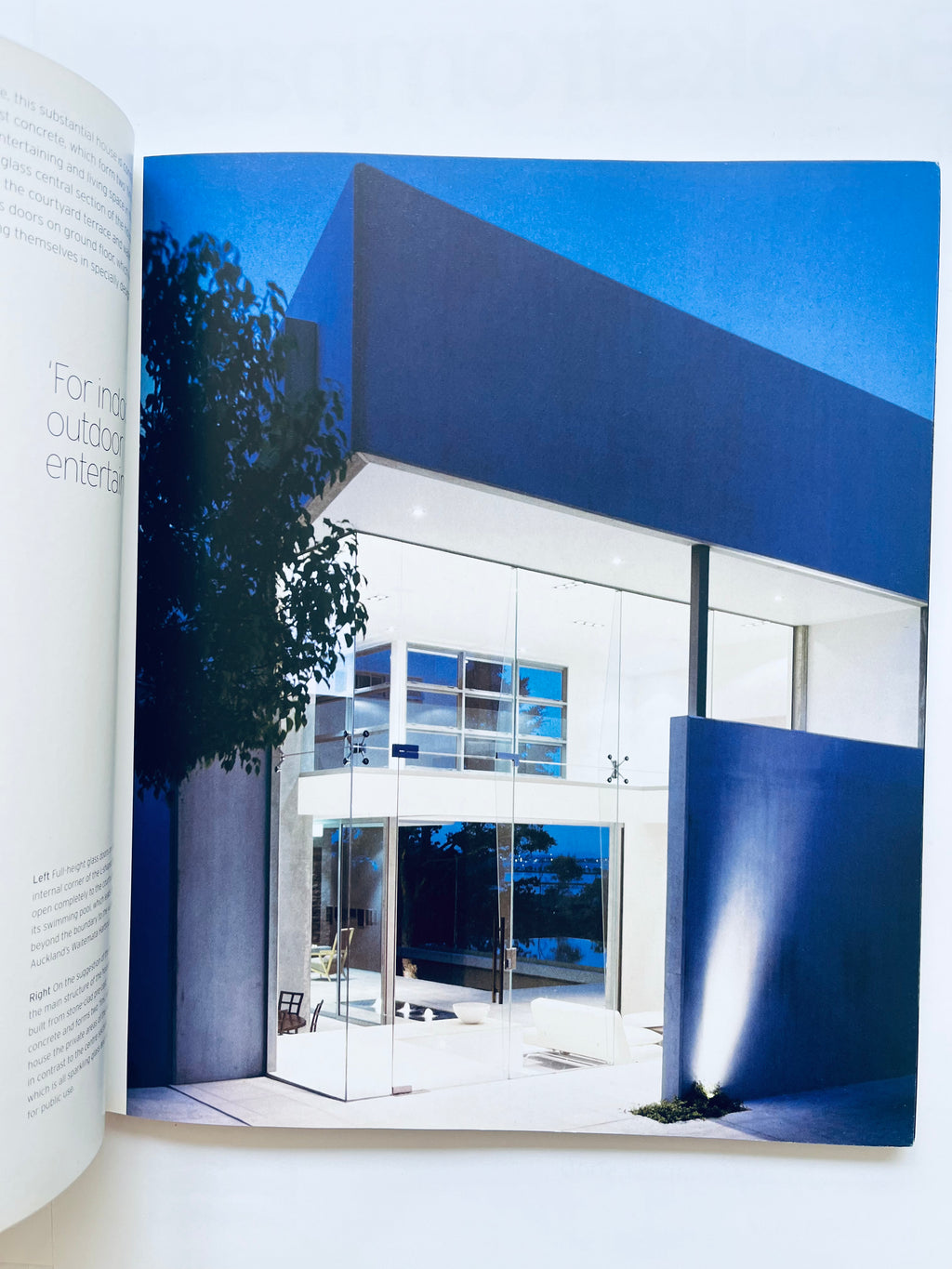 Glass House: Buildings for Open Living