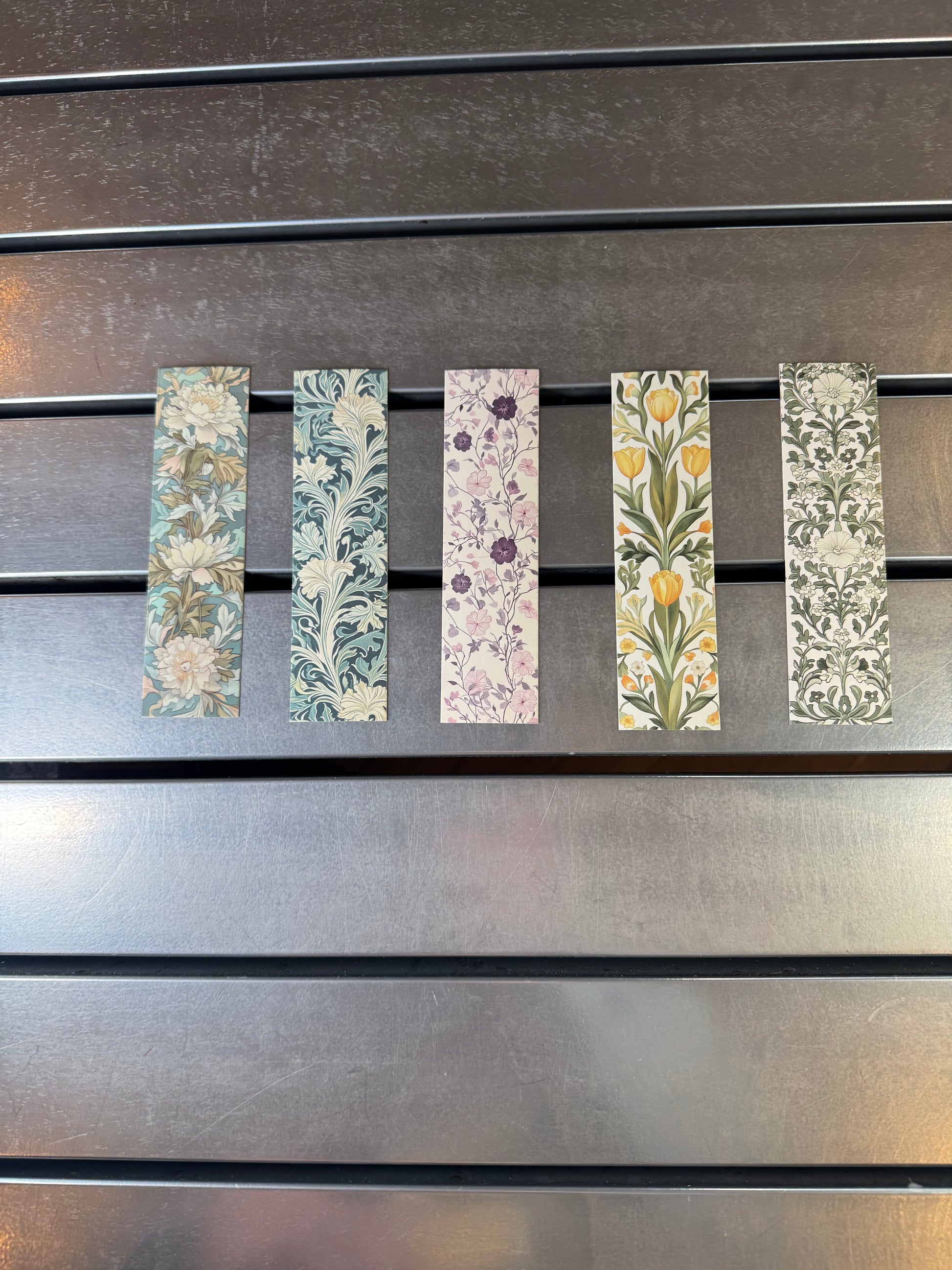 წიგნის სანიშნე William Morris