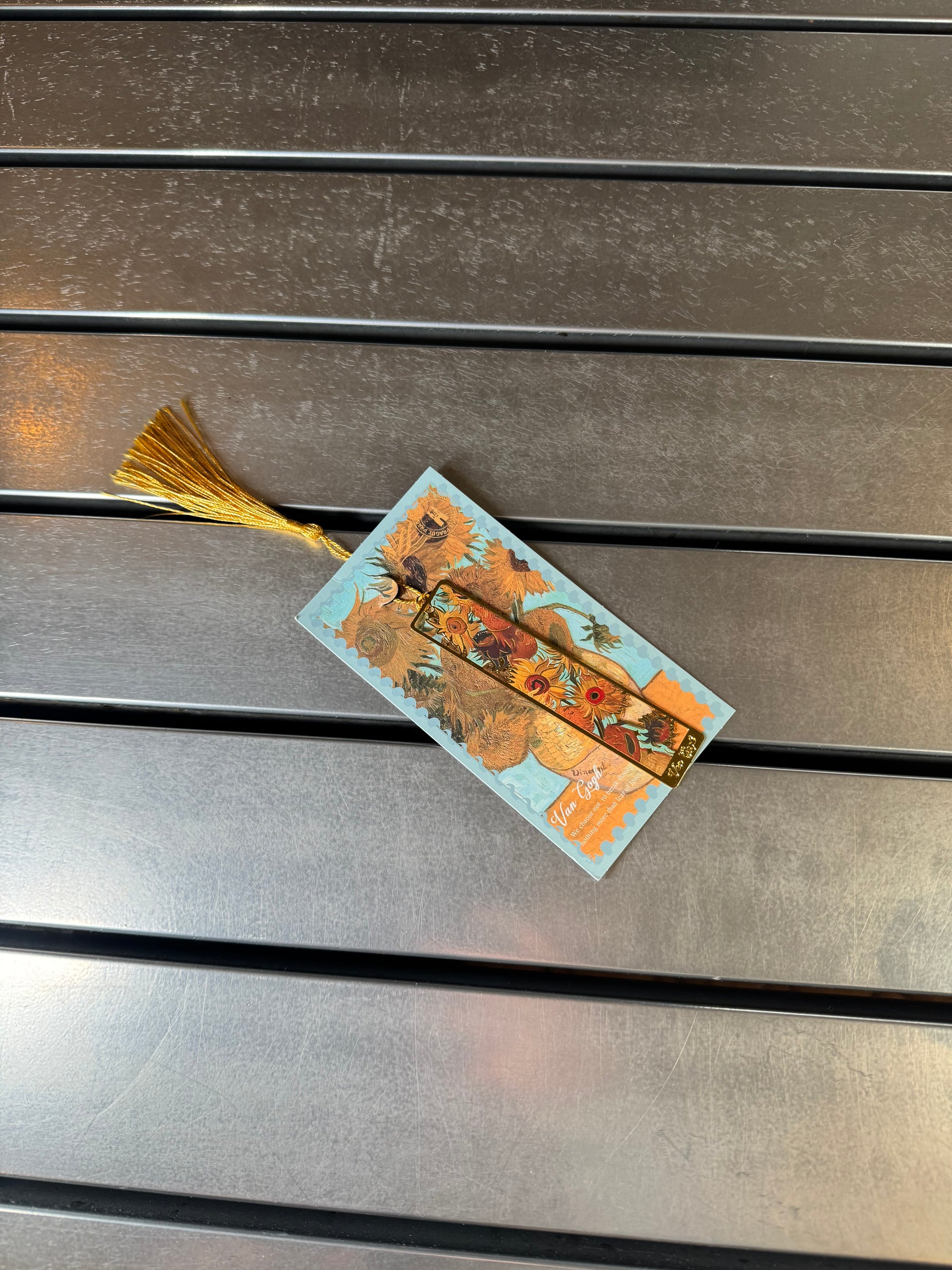 წიგნის სანიშნე მეტალის