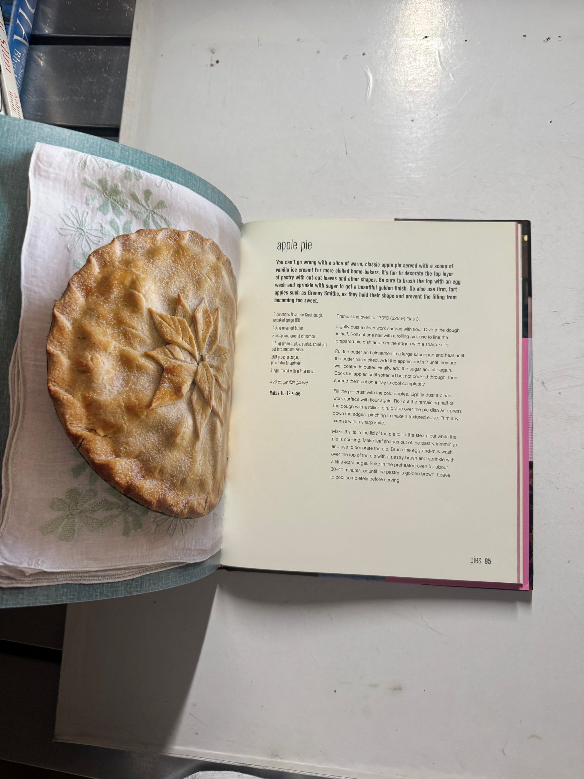The Hummingbird Bakery Book