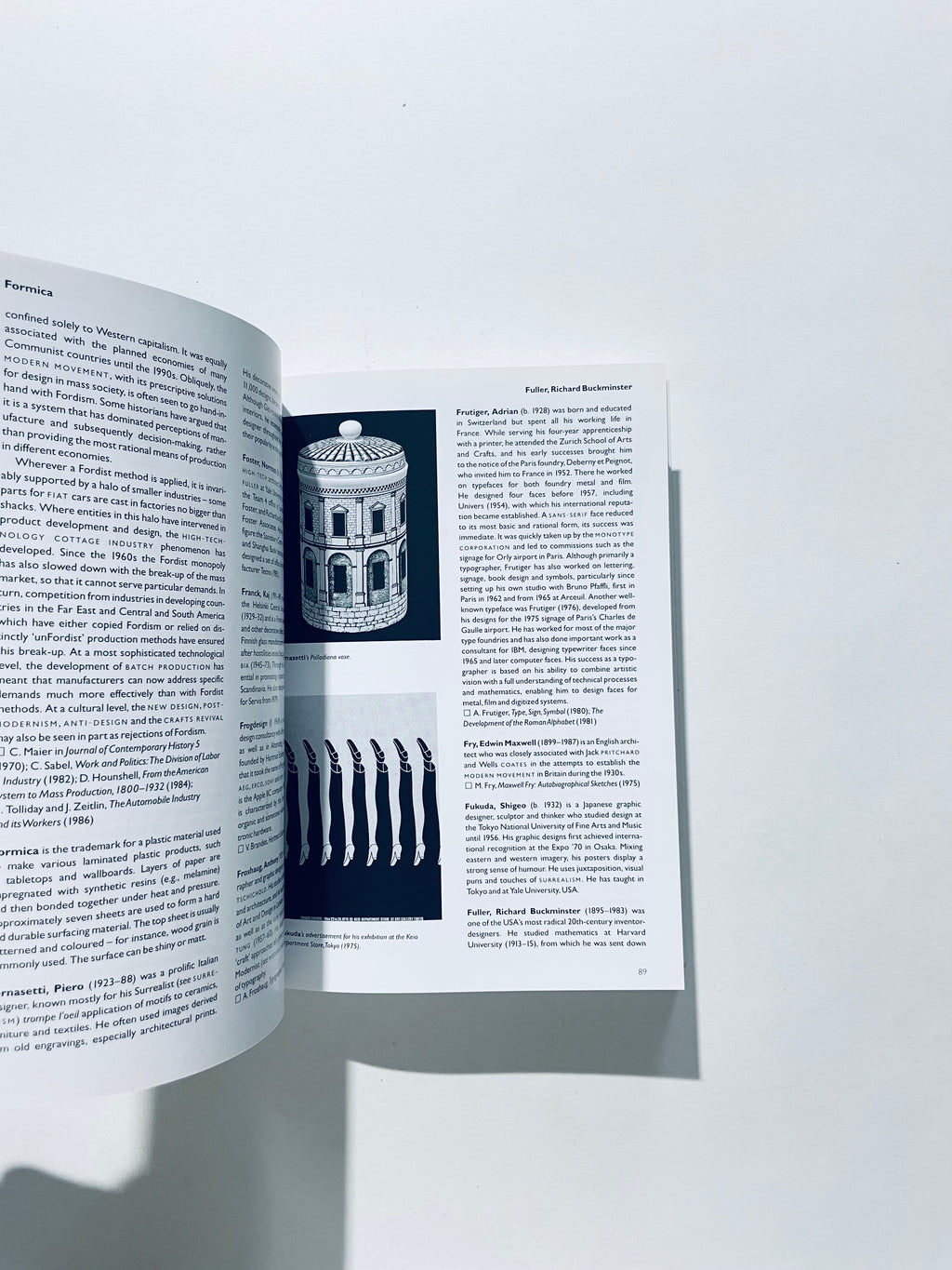 The Thames & Hudson Dictionary of Design Since 1900 (World of Art)