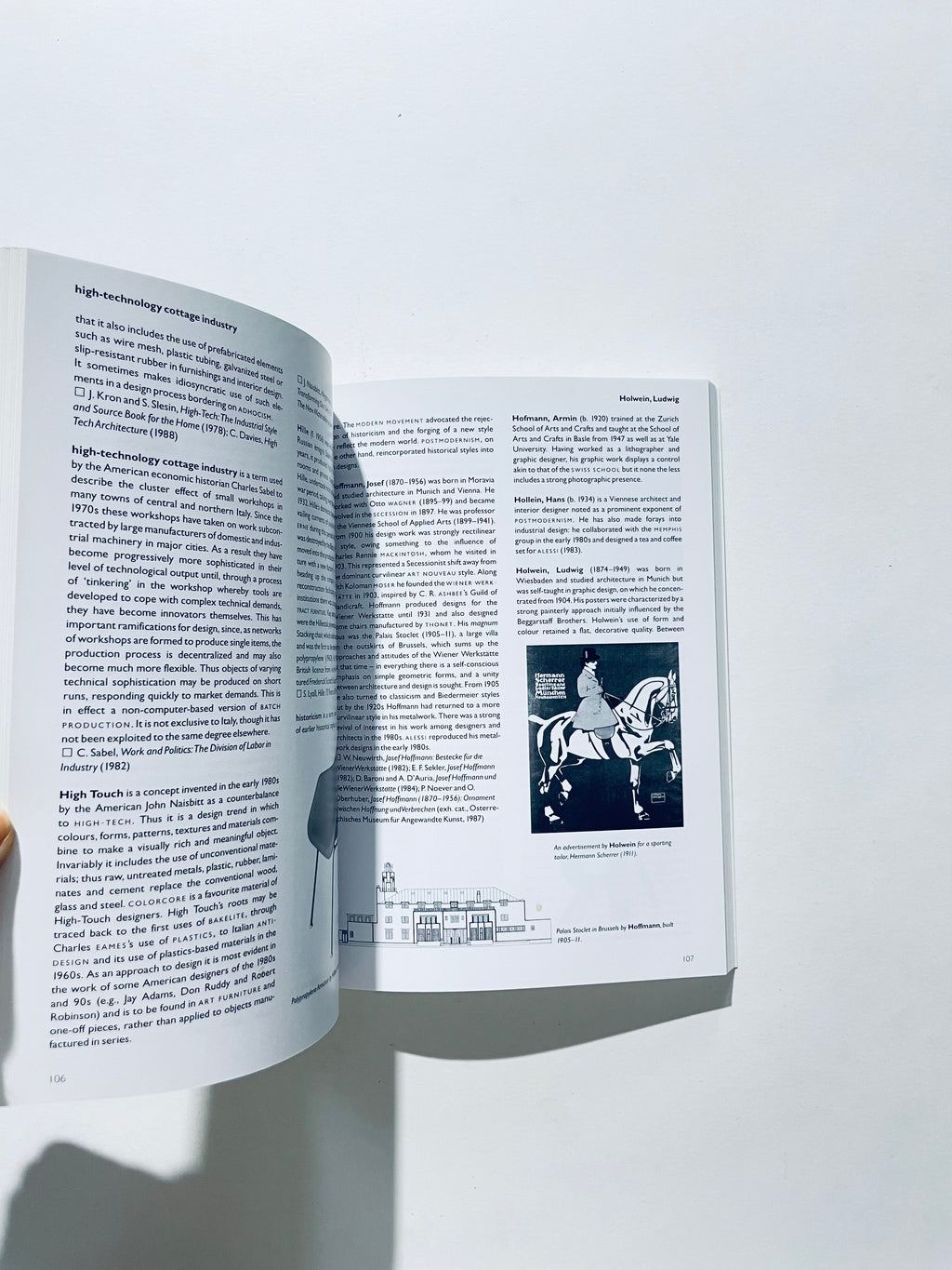 The Thames & Hudson Dictionary of Design Since 1900 (World of Art)