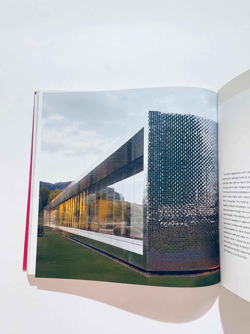 Spectacular Buildings: A Selection of Contemporary Projects (Architecture)