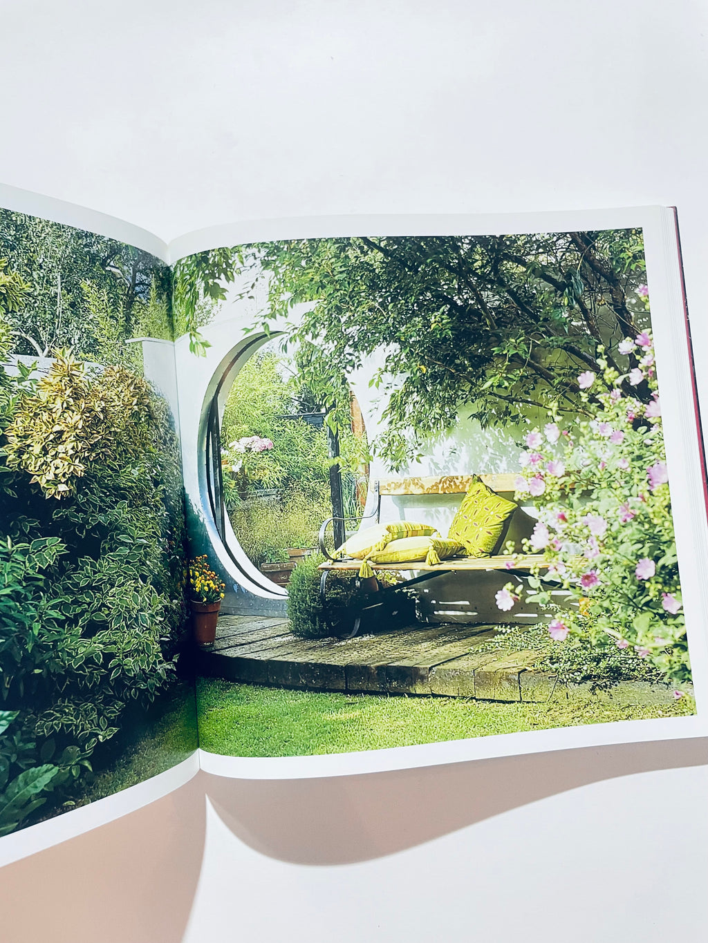 აუზები და ბაღები. Piscines &amp; Jardins. აუზები და გარტენი (მარადმწვანე სერია)